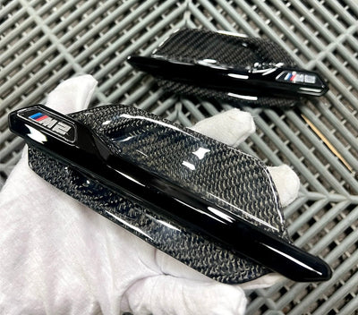 Garnitures Aile Fibre Carbone BMW M2 F87 - vue de trois-quarts - Becquet Voiture