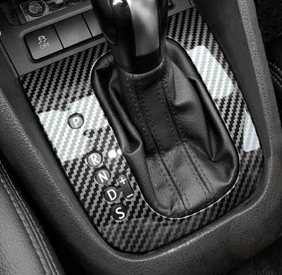 Garnitures Intérieures Carbone Volkswagen Golf 6 - détail du montage 2 - Becquet Voiture