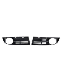 Schwarzer Kühlergrill mit Antibeschlagfunktion vorne für VW Touran Caddy 2003–2010 - Dreiviertelansicht 2 - Becquet Voiture