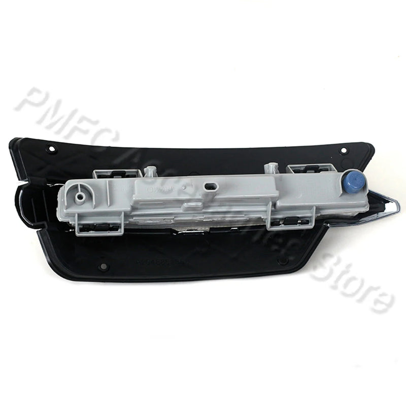 Grille Antibrouillard LED DRL Mercedes Classe C W204 (2012-2014) - packshot studio - Becquet Voiture