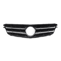 Grille Calandre Avant LED Noire Chromée Benz Classe C W204 - vue rapprochée - Becquet Voiture