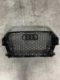 Gloss Black RSQ3-Style Grille for 2011–2015 Audi Q3 - studio packshot - Becquet Voiture