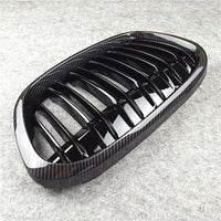 Grille de Calandre Carbone BMW Série 3 5 X3 X5 - vue de trois-quarts - Becquet Voiture