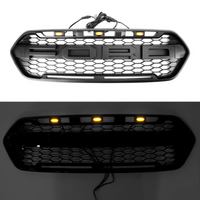 Grille Style Raptor 3 LED Ford Transit Custom 2018-2023 - vue de trois-quarts - Becquet Voiture