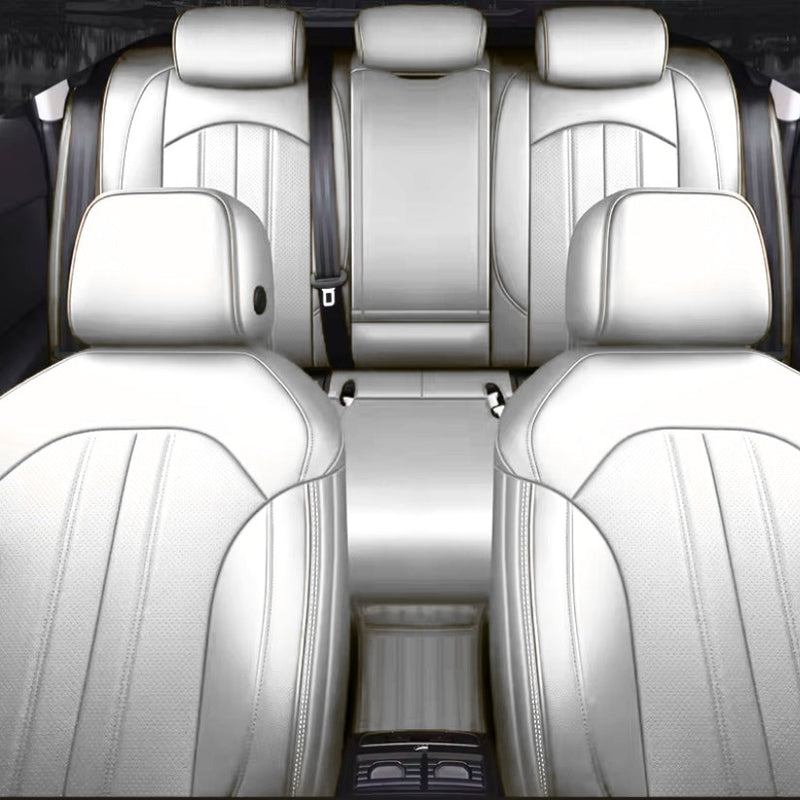 Housse Siege Sur Mesure Audi Q8 Cuir - vue de trois-quarts - Becquet Voiture