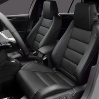 Maßgefertigter Sitzbezug VW Golf 6 GTI Leder - Vorderansicht - Becquet Voiture