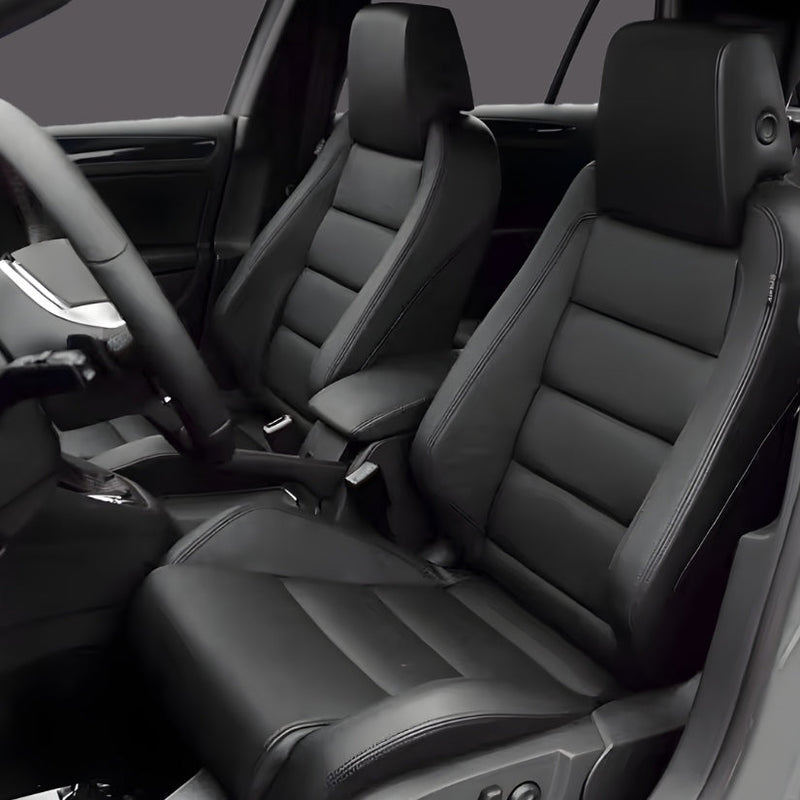 Maßgefertigter Sitzbezug VW Golf 6 GTI Leder - Vorderansicht - Becquet Voiture