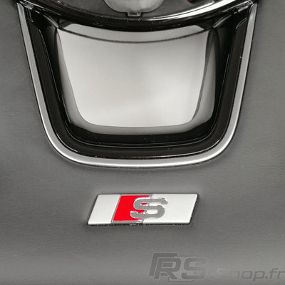 Insert Aluminium Volant Audi Logo S RS - détail du montage - Becquet Voiture