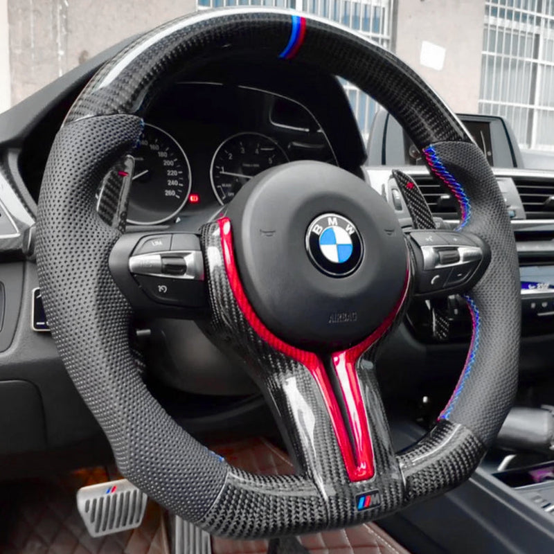 Insert Carbone Volant BMW F10 F20 F30 F80 - vue de trois-quarts - Becquet Voiture
