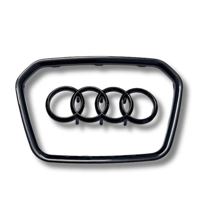 Insert Cerclage et Logo Volant Audi Noir Chrome - installé sur véhicule - Becquet Voiture