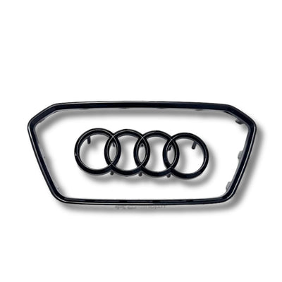 Insert Cerclage et Logo Volant Audi Noir Chrome - packshot studio - Becquet Voiture