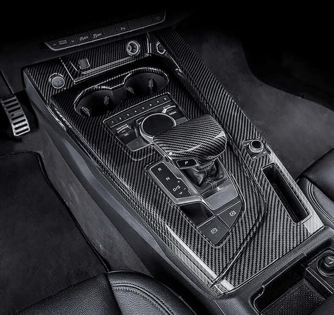 Insert console centrale carbone Audi A5 B9 - vue de face - Becquet Voiture