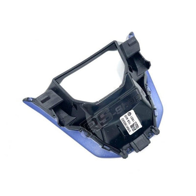 Insert Logo Volant VW Golf 8 GTI R Noir Bleu - vue de trois-quarts - Becquet Voiture