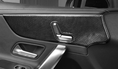 Inserts carbone Mercedes Classe A W177 CLA C118 - détail du montage - Becquet Voiture