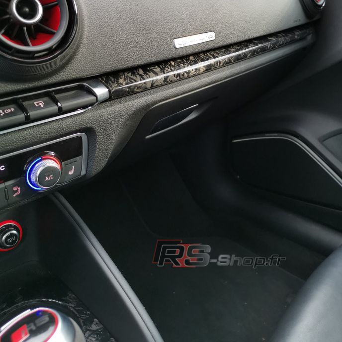 Inserts Carbone Portes Tableau Bord Audi A3 S3 RS3 8V - détail du montage - Becquet Voiture