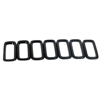 Inserts de Calandre Jeep Renegade 2015-2017 (7 Pièces) - détail du montage - Becquet Voiture
