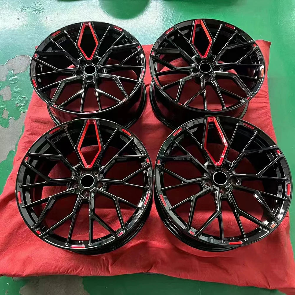 Jantes Forgées Sur Mesure 16-23 Pouces Audi BMW Mercedes Tesla - vue de face - Becquet Voiture