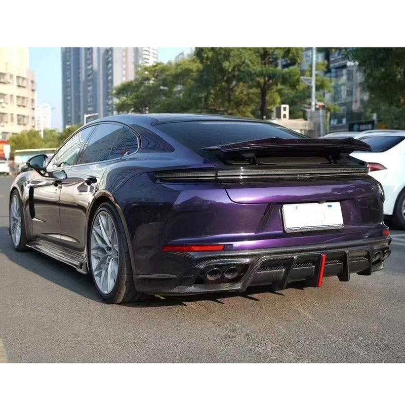 Kit Carrosserie Carbone Porsche Panamera 2024+ - vue de trois-quarts - Becquet Voiture