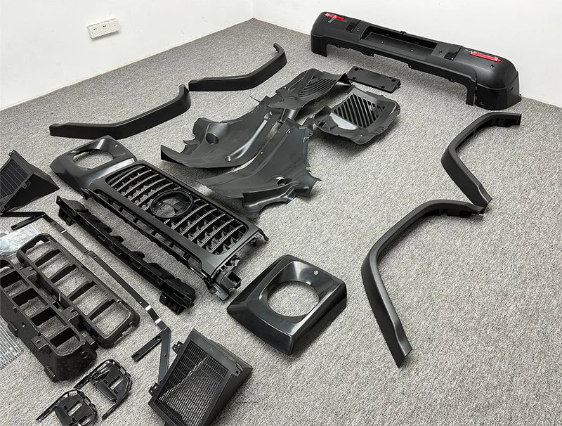 Kit Carrosserie Mercedes Classe G W464 vers W465 - vue de trois-quarts - Becquet Voiture