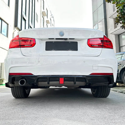Kit Carrosserie Noir Brillant BMW Série 3 F30 2013-2019 - vue arrière - Becquet Voiture