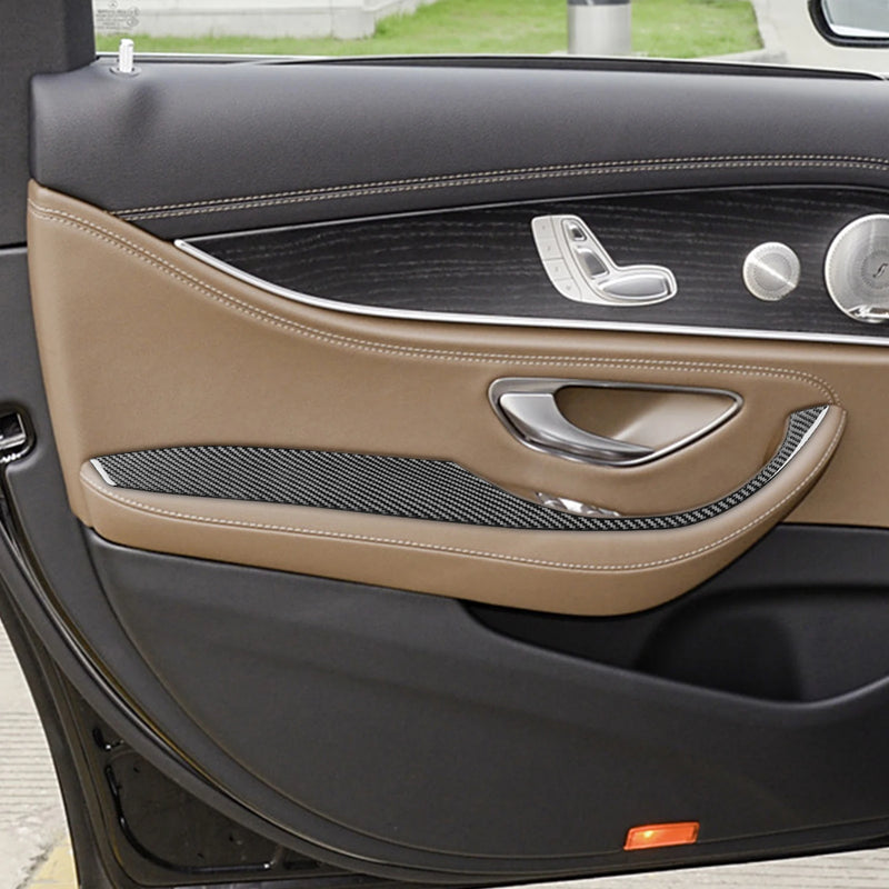 Kit Fibre Carbone Intérieur Mercedes Classe E W213 - vue de trois-quarts - Becquet Voiture