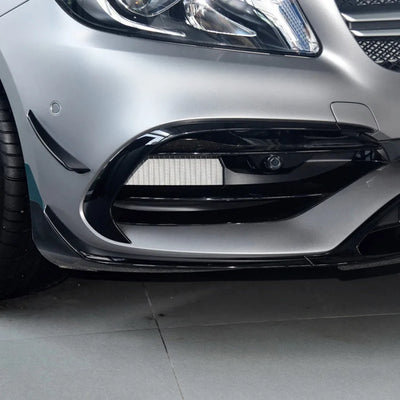 Kit Pare-Chocs Avant Mercedes Classe A W176 A45 2016-2018 - vue de trois-quarts - Becquet Voiture