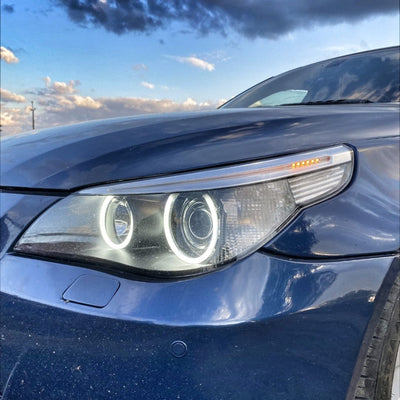 Kit Phares Angel Eyes Anneaux LED BMW Série 5 M5 - vue de trois-quarts - Becquet Voiture