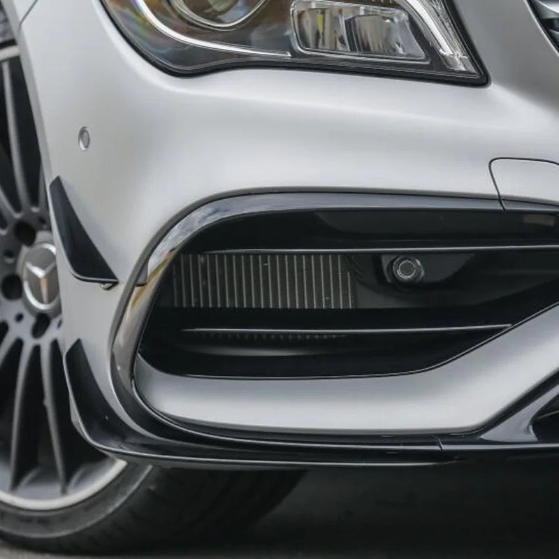 Lame Pare-Choc Avant Mercedes CLA C117 2016-2019 - vue de trois-quarts - Becquet Voiture