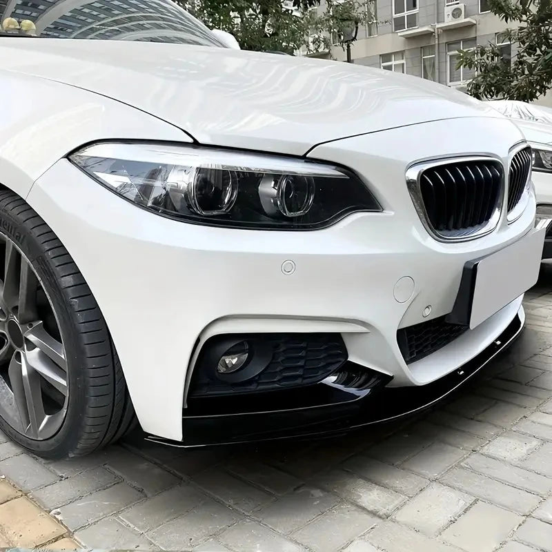 Lame Pare-Chocs Avant BMW Série 2 F22 F23 2015-2019 - vue de trois-quarts - Becquet Voiture