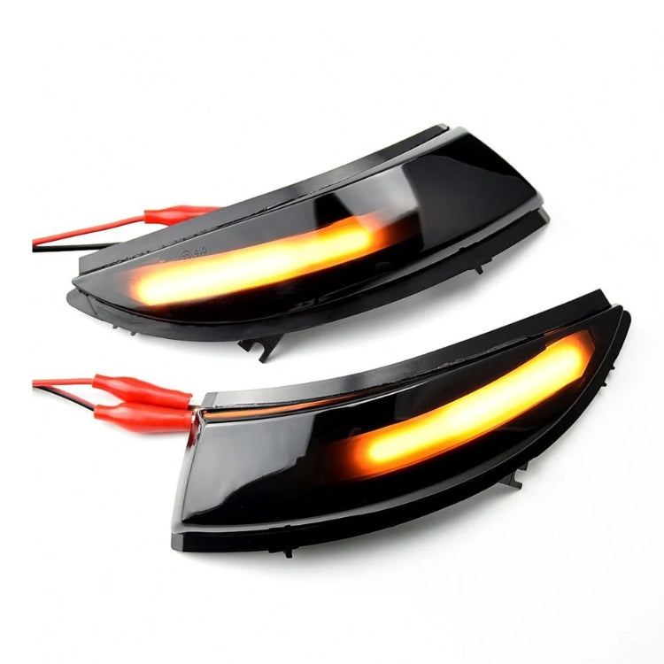 https://cdn.shopify.com/s/files/1/0727/0635/9572/files/led_dynamique_clignotant_clio_4.jpg?v=1737227925