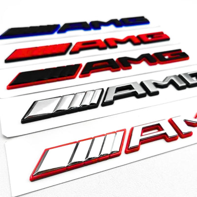 Logo AMG Coffre Arrière Mercedes Noir Chrome Rouge - vue arrière - Becquet Voiture