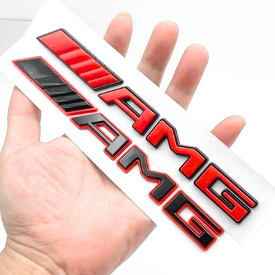 Logo AMG Coffre Arrière Mercedes Noir Chrome Rouge - vue de dessus - Becquet Voiture