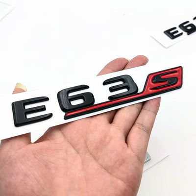 Logo AMG E43 E53 E63S Classe E W213 W214 - vue arrière - Becquet Voiture