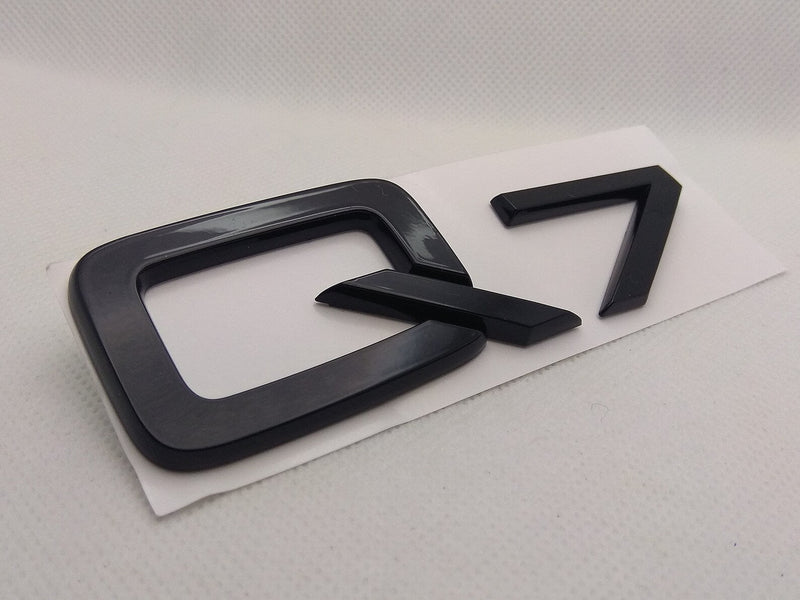 Logo Arrière Audi Q3 Q5 Q7 Noir - vue arrière - Becquet Voiture