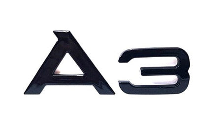 Logo Audi A3 Noir Brillant Coffre 90x35mm - vue de profil - Becquet Voiture