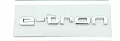 Logo Audi e-Tron ABS Noir ou Argent 10cm - vue de face - Becquet Voiture