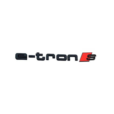 Logo Badge Audi E-tron S Line 11cm - installé sur véhicule - Becquet Voiture