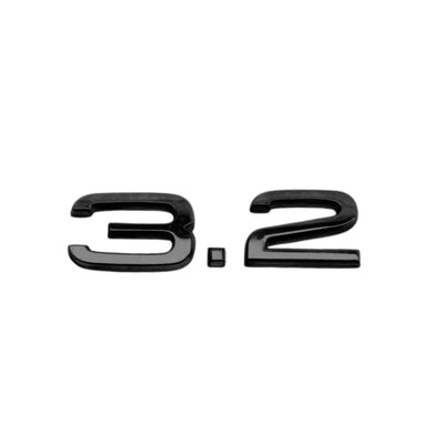 Logo Badge Audi Moteur 1.8T 2.0T 3.0T V6 V8 V10 - en situation - Becquet Voiture
