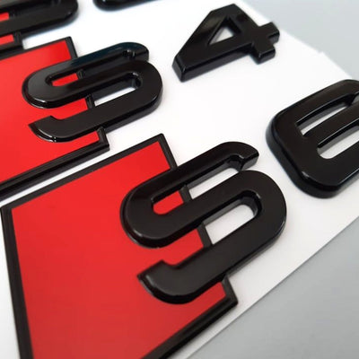 Logo Badge Audi S1 S3 S4 S5 S6 S7 S8 SQ - vue de profil 3 - Becquet Voiture