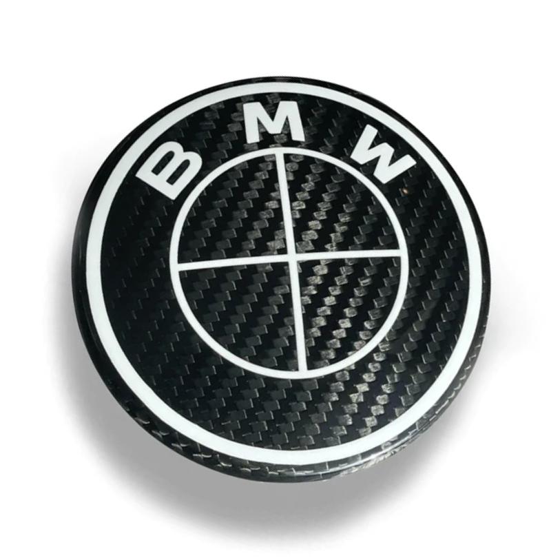 Logo BMW Carbone 50th Édition Spéciale - vue de face - Becquet Voiture