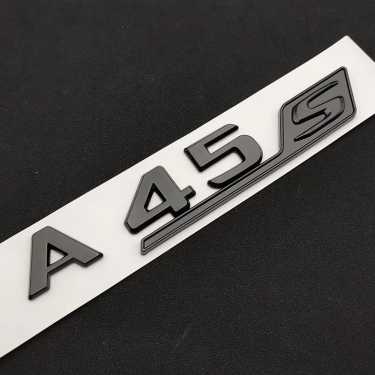 Logo Coffre Mercedes Classe A A35 A45S AMG - détail du montage - Becquet Voiture