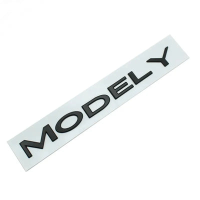 Logo Coffre Tesla Model 3 Y Noir Chrome - vue de trois-quarts - Becquet Voiture
