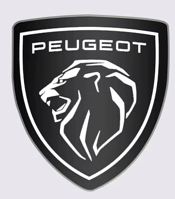 Logo de capot Peugeot Noir Brillant Chrome Carbone 10x9cm - vue de face - Becquet Voiture