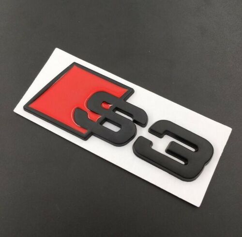Logo de Coffre Audi S3 Noir - vue de face - Becquet Voiture