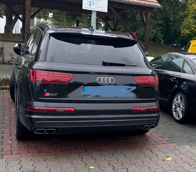Logo de Coffre Audi SQ7 Chrome 14,8 x 3,7 cm - vue de profil - Becquet Voiture