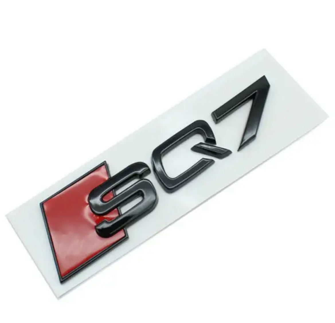 Logo de coffre Audi SQ7 Noir - vue de face - Becquet Voiture
