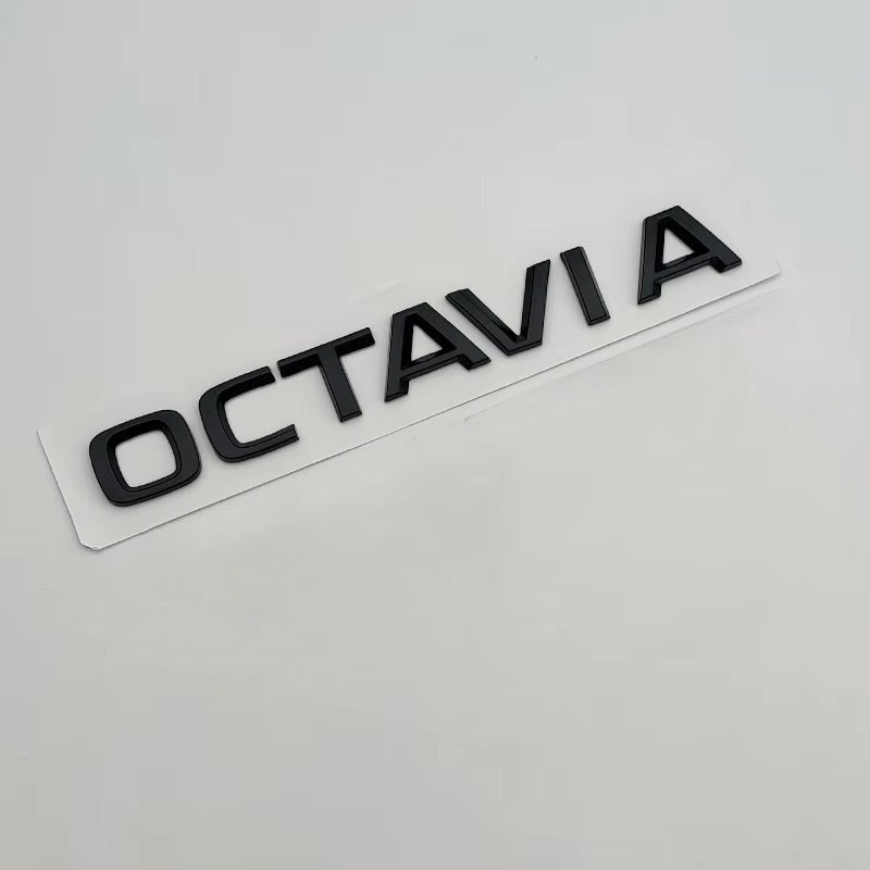 Logo de Coffre Noir Skoda Octavia 165mm - vue de face - Becquet Voiture