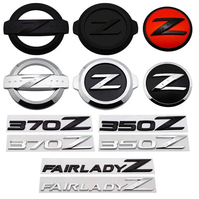 Logo Emblème Nissan 350Z 370Z Fairlady Noir Chrome - détail du montage - Becquet Voiture