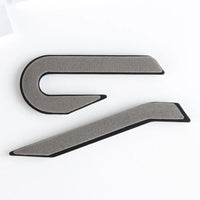 Volkswagen Golf 8 R trunk logo in black, blue, or chrome - three-quarter view - Becquet Voiture