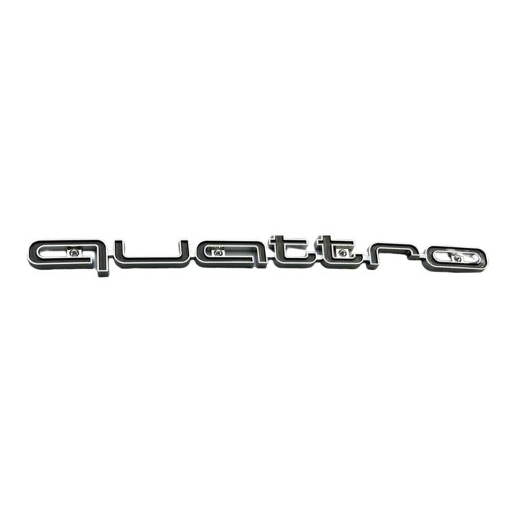 Logo Grille Calandre Quattro Badge Noir Rouge Chrome 42cm - vue rapprochée - Becquet Voiture